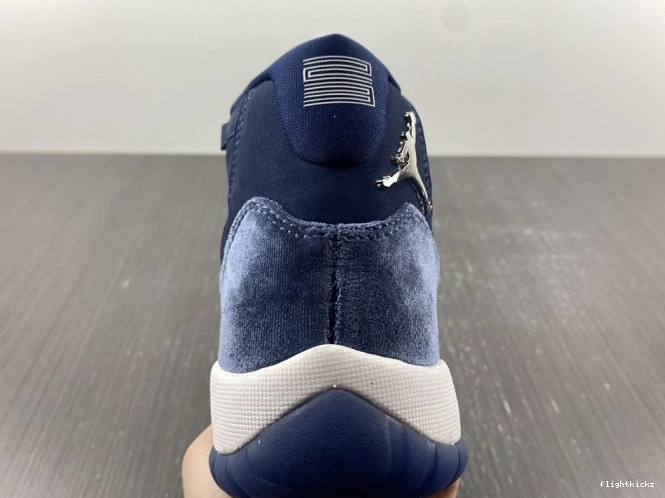 Air WMNS Midnight 11 AR0715-441 Navy Velvet Jordan 0825